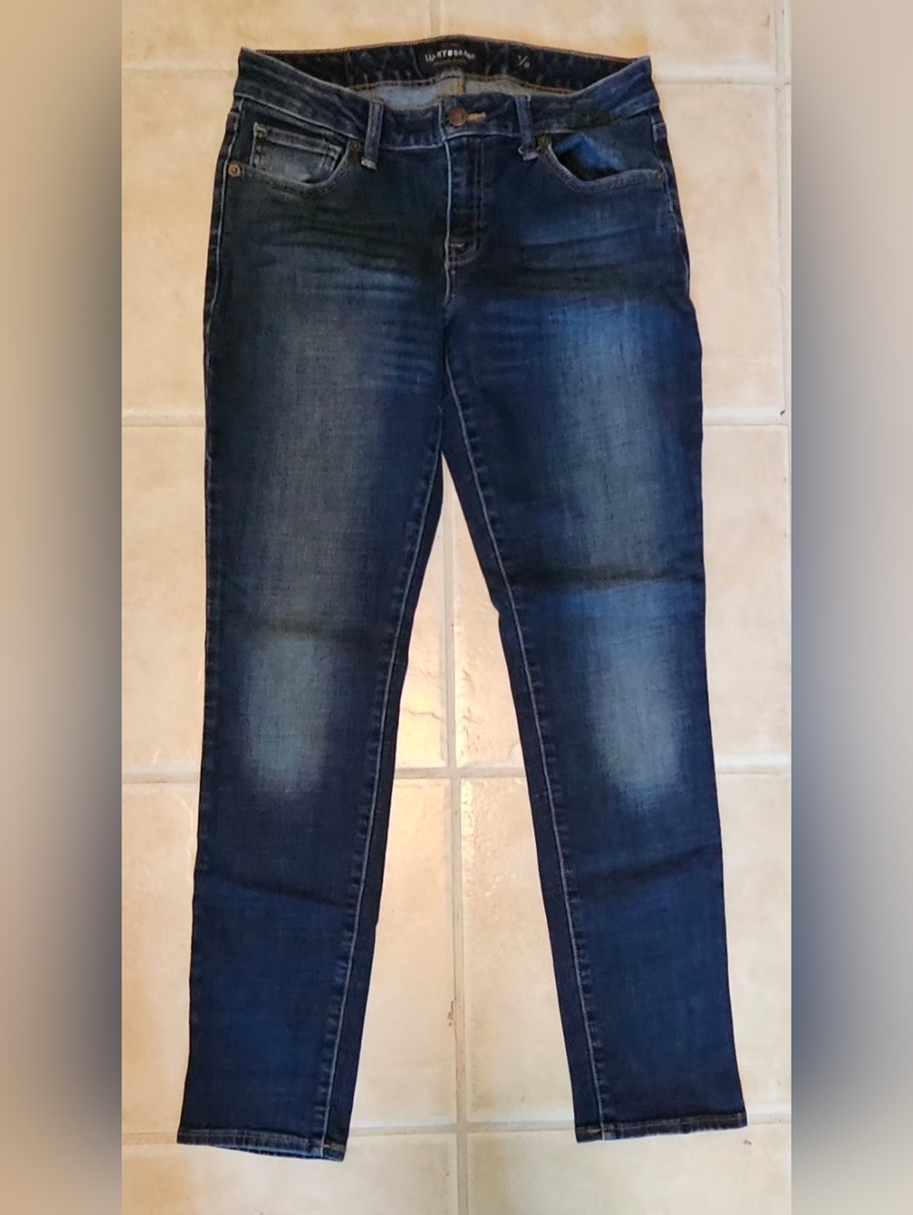 EUC Women’s Lucky Brand Dark Blue Lolita Skinny Jeans 4/27